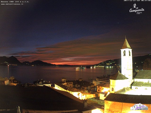 time-lapse frame, Lago Maggiore, alba 23 dicembre 2017 webcam