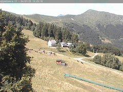 view from Alpe di Mera - Arrivo pista Baita e campo scuola on 2025-07-04