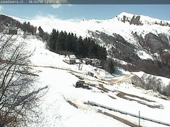 view from Alpe di Mera - Arrivo pista Baita e campo scuola on 2026-04-06