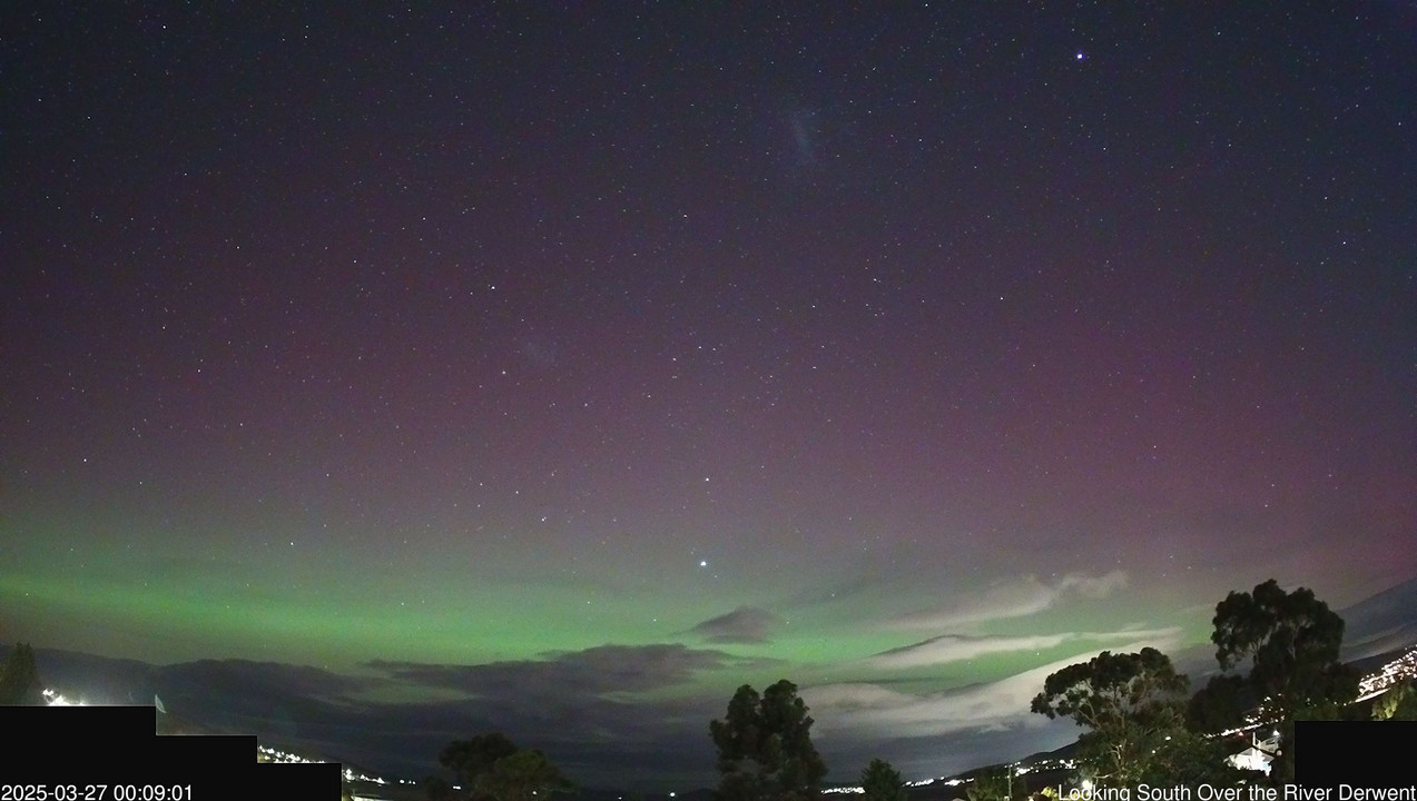time-lapse frame, Aurora 27-03-25 AM webcam