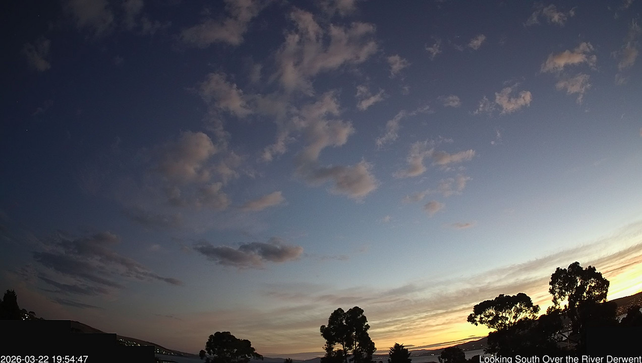 time-lapse frame, Aurora 22-23 March 2026 webcam