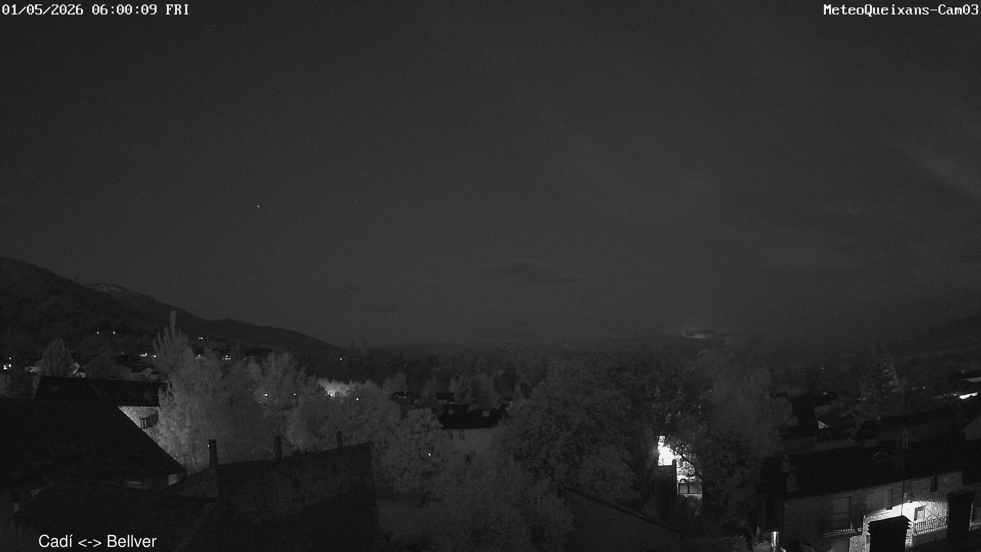 time-lapse frame, 2026-05-01 06:00-20:00 webcam