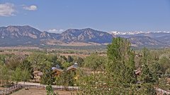 view from Louisville Flatirons time-lapse on 2026-04-21
