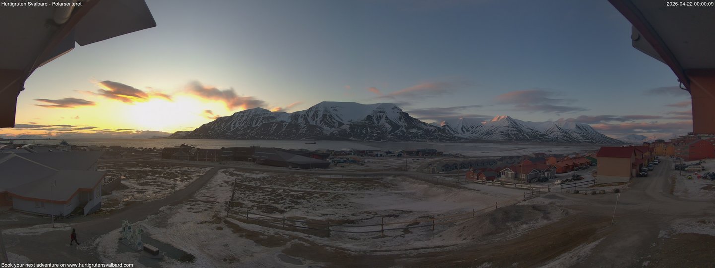 time-lapse frame, Hurtigruten Svalbard - Hiorthfjellet webcam