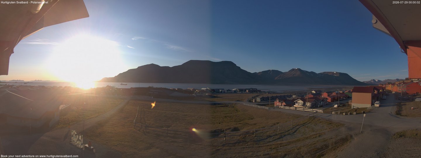 Hurtigruten Svalbard - Hiorthfjellet webcam time-lapse frame, Hurtigruten Svalbard - Hiorthfjellet webcam
