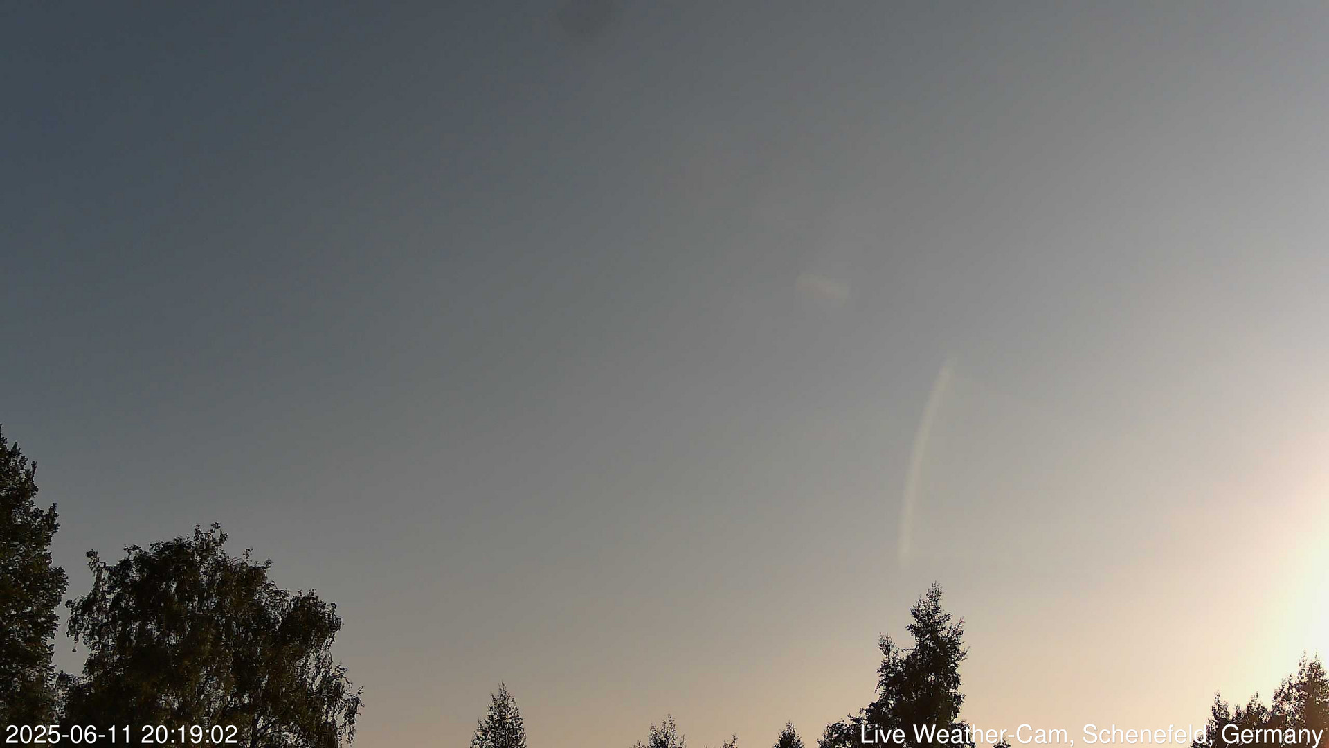 time-lapse frame, 2025-06-11 20:19-22:49 webcam