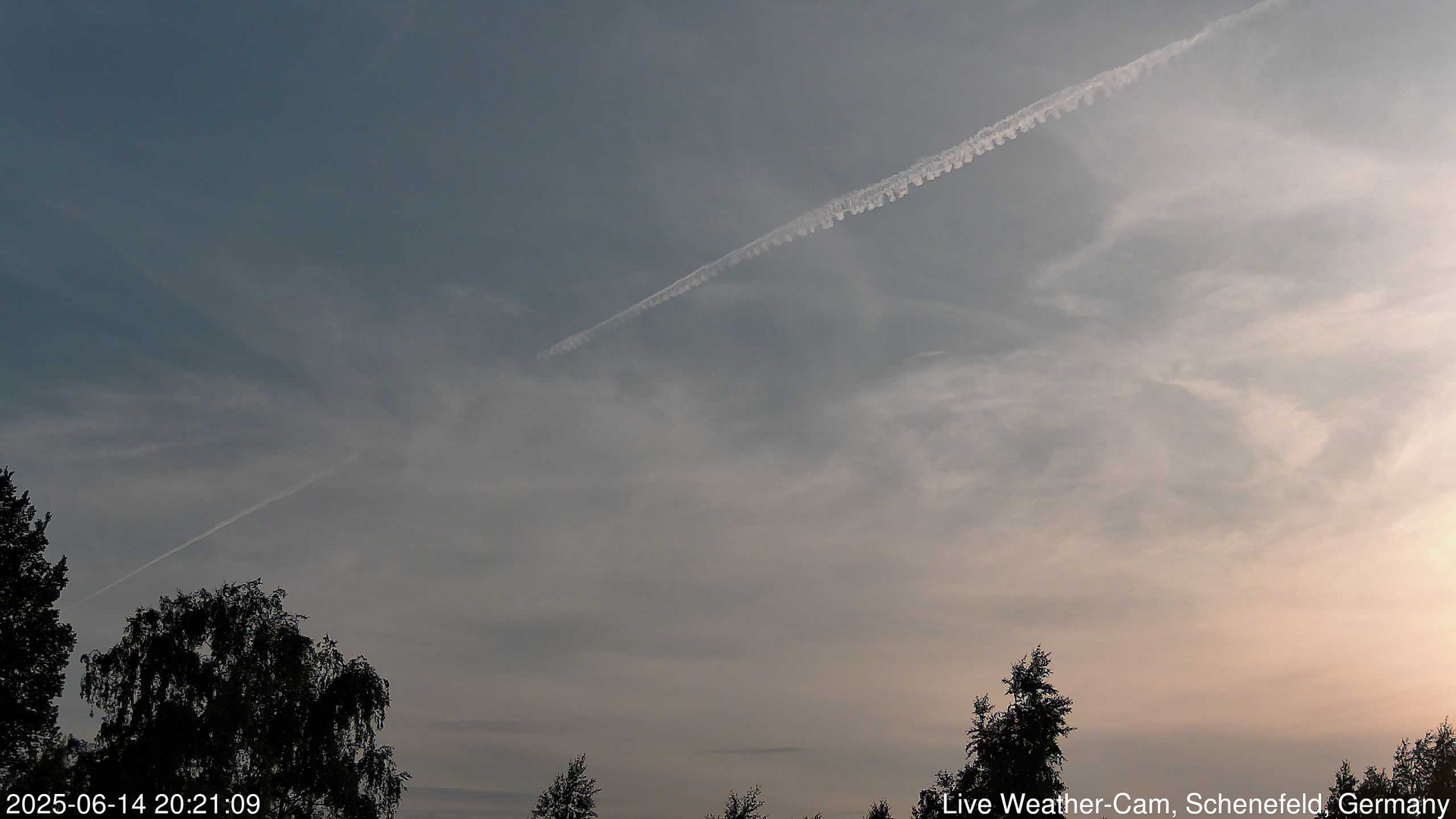 time-lapse frame, 2025-06-14 20:21-22:51 webcam