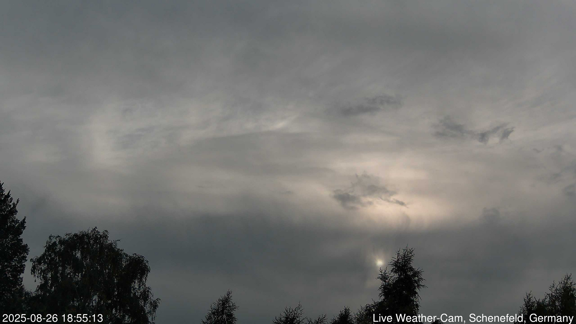 time-lapse frame, 2025-08-26 18:55-21:25 webcam