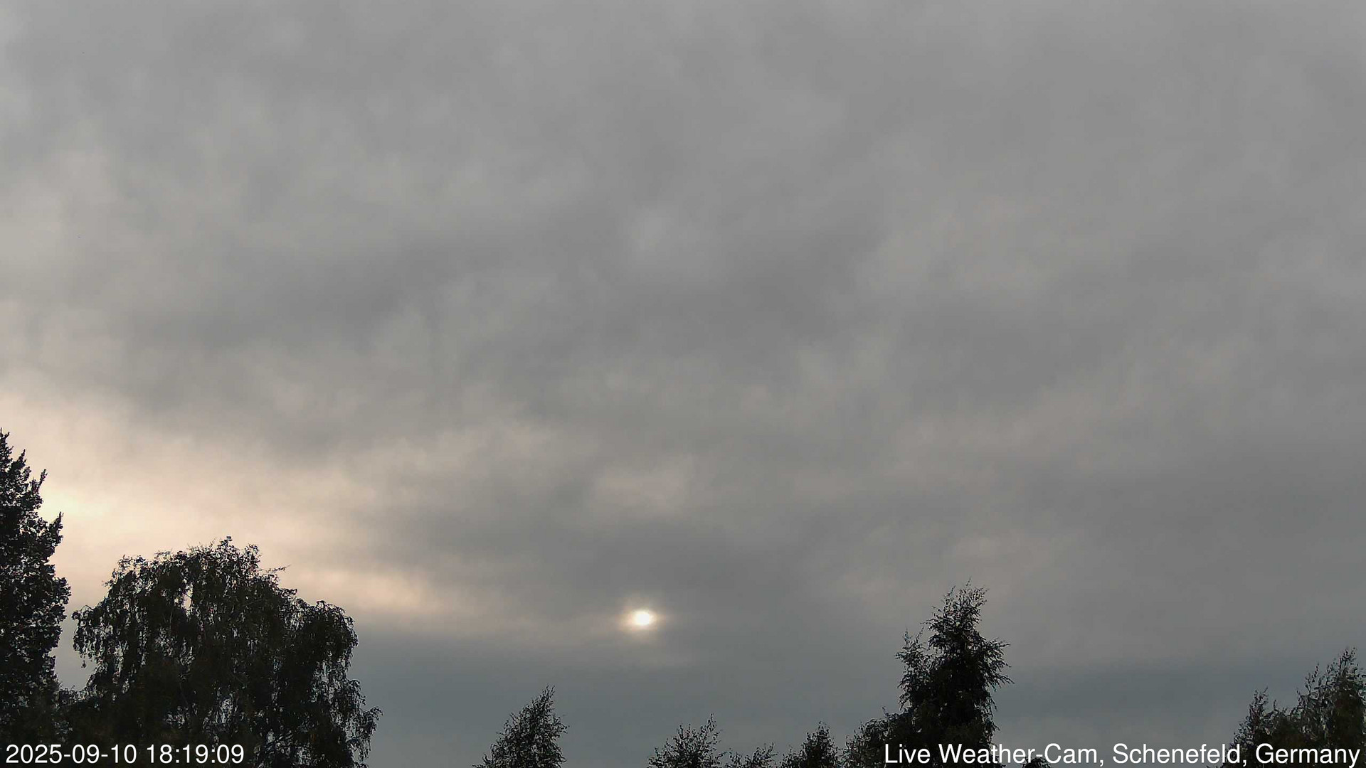 time-lapse frame, 2025-09-10 18:19-20:49 webcam