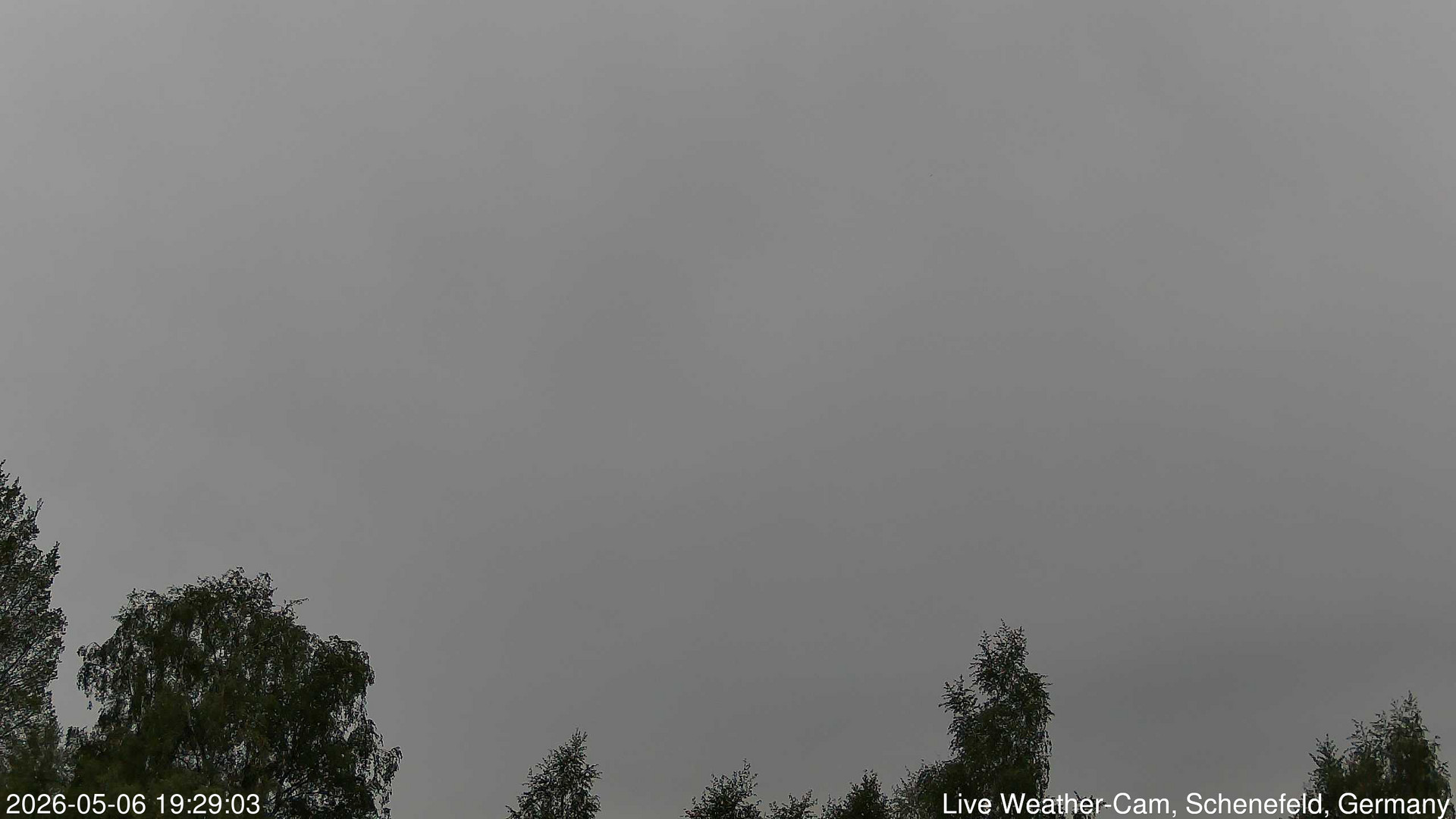 time-lapse frame, 2026-05-06 19:29-21:59 webcam