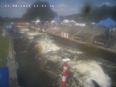 view from Troja - bottom on 2025-08-17
