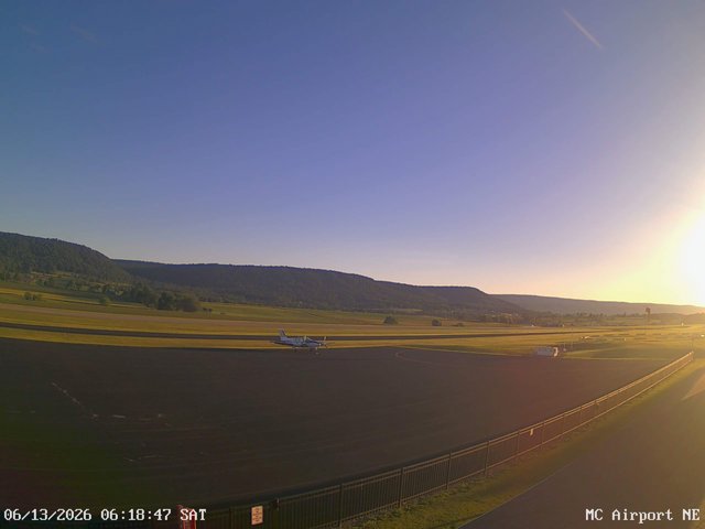 time-lapse frame, Mifflin County Airport (east) webcam