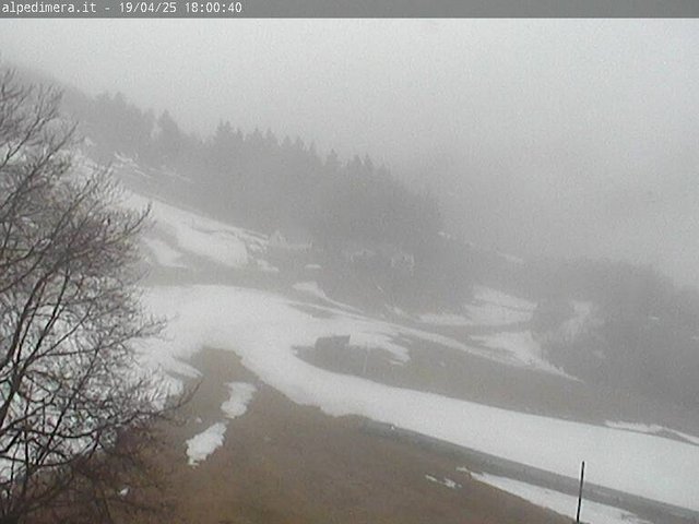 time-lapse frame, Alpe di Mera - Arrivo pista Baita e campo scuola webcam