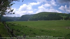 view from Webcam Cansiglio - verso la piana dei "Bech" on 2023-05-26
